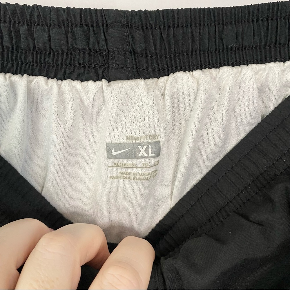 Nike Original Tempo Shorts - Black - Size XL - Picture 4 of 9